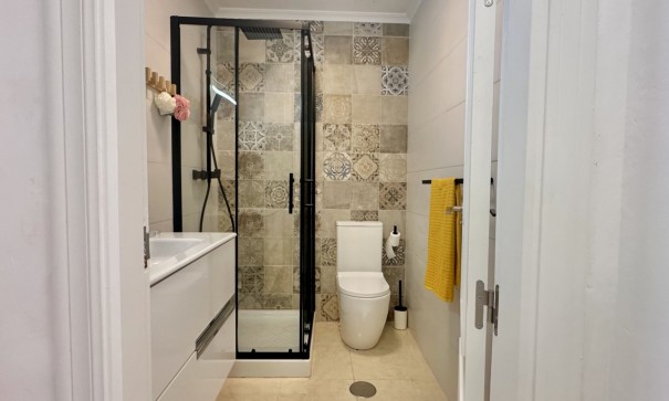 Herverkoop - Stadswoning -
San Miguel de Salinas