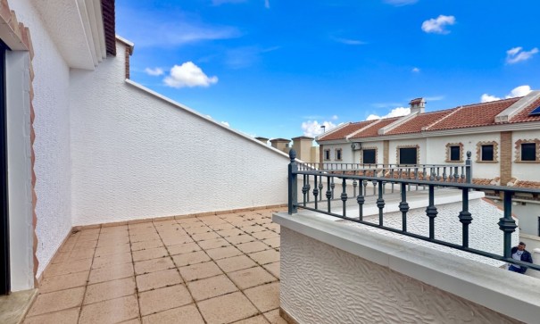 Herverkoop - Stadswoning -
San Miguel de Salinas