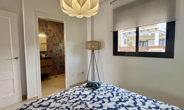 Herverkoop - Stadswoning -
San Miguel de Salinas