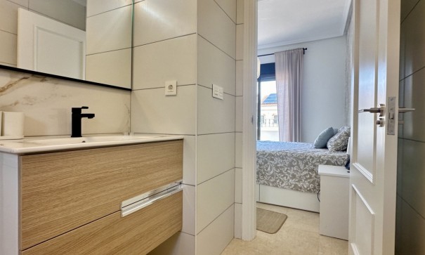 Herverkoop - Stadswoning -
San Miguel de Salinas