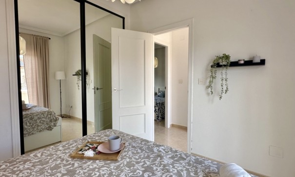 Herverkoop - Stadswoning -
San Miguel de Salinas