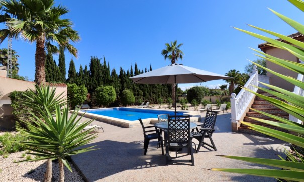 Herverkoop - Finca Landelijk pand -
Catral