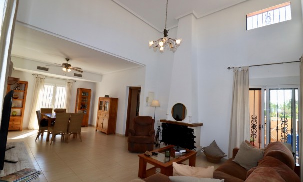 Herverkoop - Finca Landelijk pand -
Catral