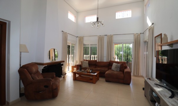 Herverkoop - Finca Landelijk pand -
Catral