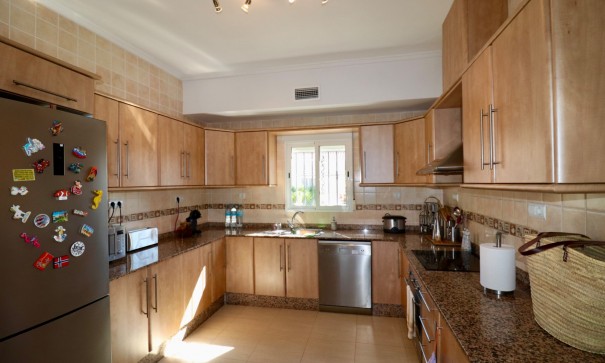 Herverkoop - Finca Landelijk pand -
Catral