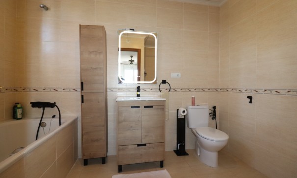 Herverkoop - Finca Landelijk pand -
Catral