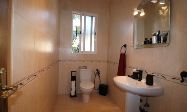 Herverkoop - Finca Landelijk pand -
Catral