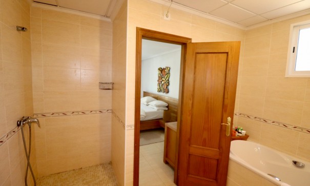 Herverkoop - Finca Landelijk pand -
Catral