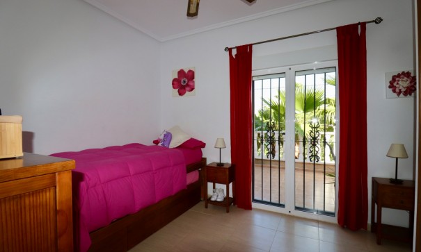 Herverkoop - Finca Landelijk pand -
Catral