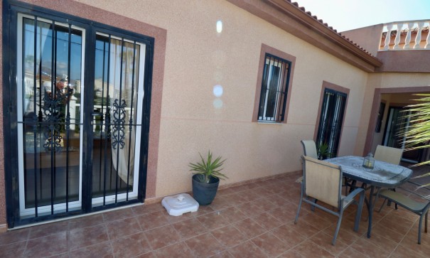 Herverkoop - Finca Landelijk pand -
Catral