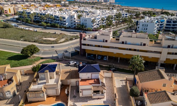 Venta - Chalet Independiente -
Playa Flamenca - Montilla