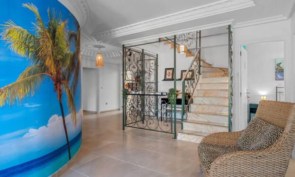 Återförsäljning - Finca lantlig egendom -
Los Montesinos