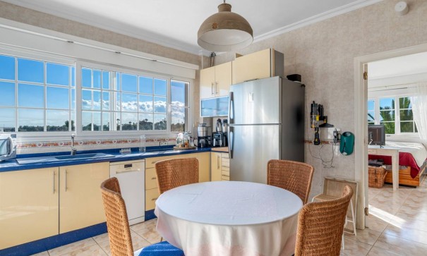 Återförsäljning - Finca lantlig egendom -
Los Montesinos