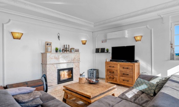 Återförsäljning - Finca lantlig egendom -
Los Montesinos