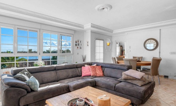 Återförsäljning - Finca lantlig egendom -
Los Montesinos