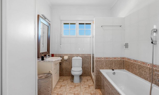 Återförsäljning - Finca lantlig egendom -
Los Montesinos