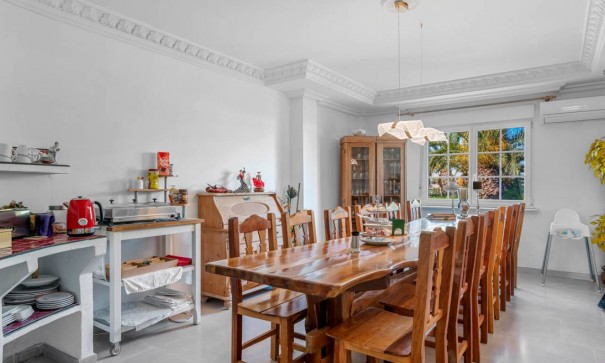 Återförsäljning - Finca lantlig egendom -
Los Montesinos