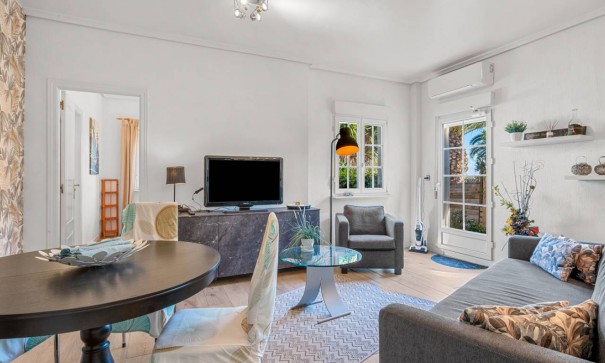 Återförsäljning - Finca lantlig egendom -
Los Montesinos