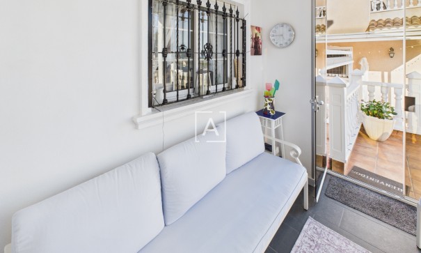 Sprzedaż - Willa w zabudowie bliźniaczej -
Pinar de Campoverde