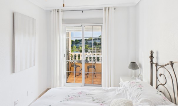 Sprzedaż - Willa w zabudowie bliźniaczej -
Pinar de Campoverde