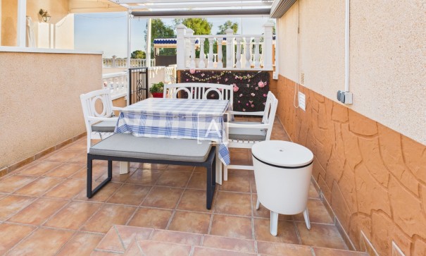 Sprzedaż - Willa w zabudowie bliźniaczej -
Pinar de Campoverde