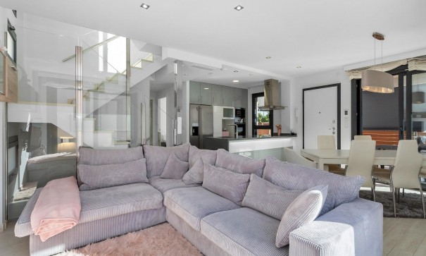 Herverkoop - Vrijstaande Villa -
Torrevieja - Sector 25