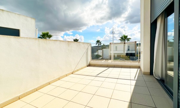 Sale - Semi Detached Villa -
Algorfa - La Finca Golf