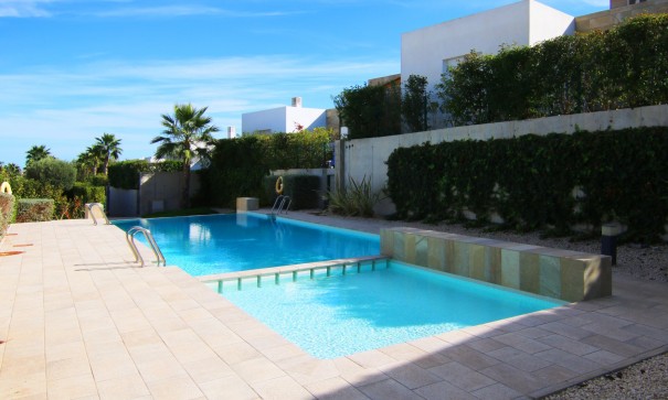 Sale - Semi Detached Villa -
Algorfa - La Finca Golf