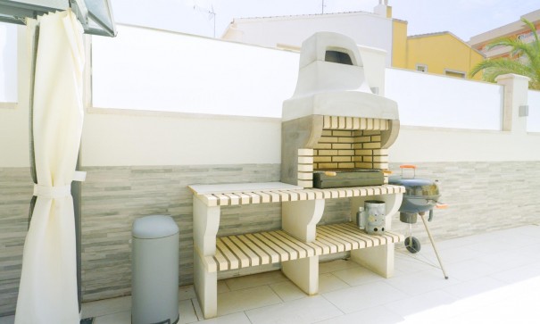 Sale - Town house -
Torrevieja - Punta prima