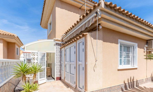 Sale - Detached Villa -
Orihuela Costa - Punta Prima