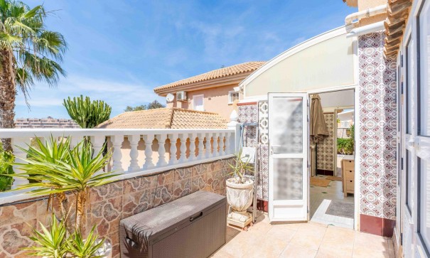 Sale - Detached Villa -
Orihuela Costa - Punta Prima