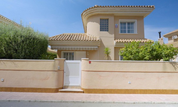 Sale - Detached Villa -
Orihuela Costa - Punta Prima