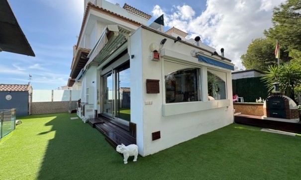 Sale - Detached Villa -
Orihuela Costa