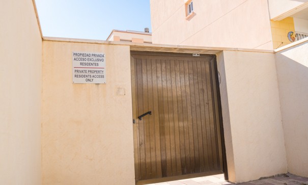 Sale - Apartment Flat -
Mil Palmeras - Beach