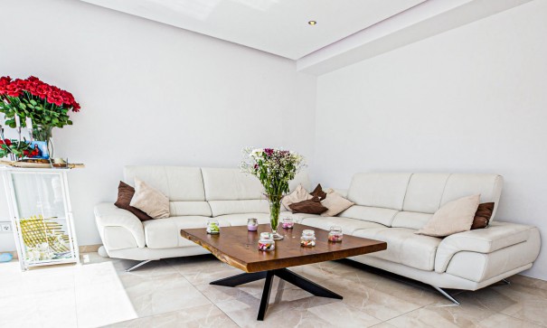 Återförsäljning - Fristående villa -
La Zenia