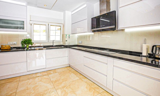 Återförsäljning - Fristående villa -
La Zenia