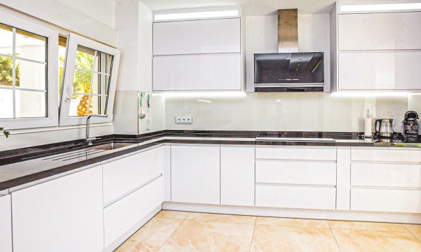 Återförsäljning - Fristående villa -
La Zenia