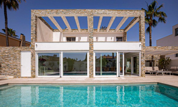 Återförsäljning - Fristående villa -
La Zenia