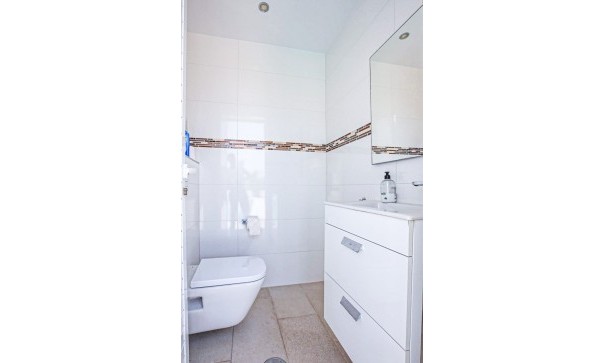 Återförsäljning - Fristående villa -
La Zenia