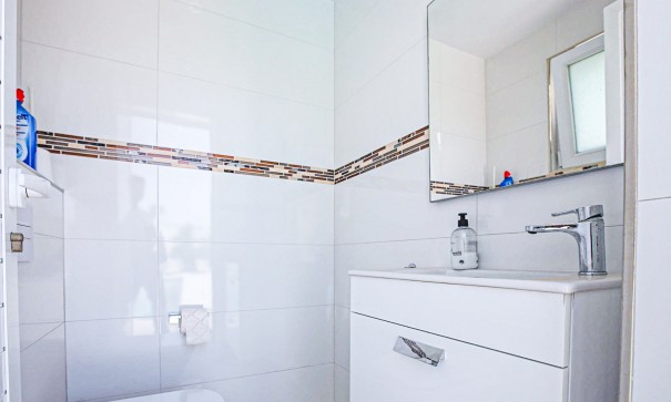 Återförsäljning - Fristående villa -
La Zenia