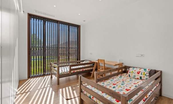 Videresalg - Fritliggende villa -
Finestrat