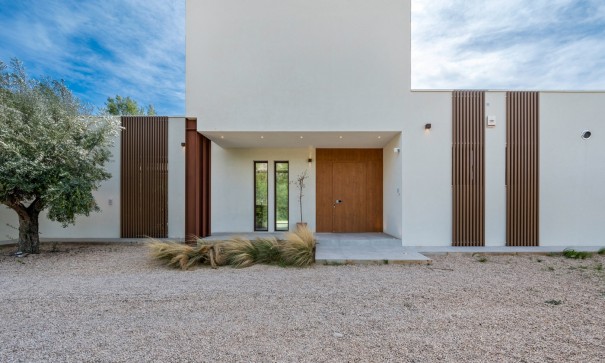 Videresalg - Fritliggende villa -
Finestrat