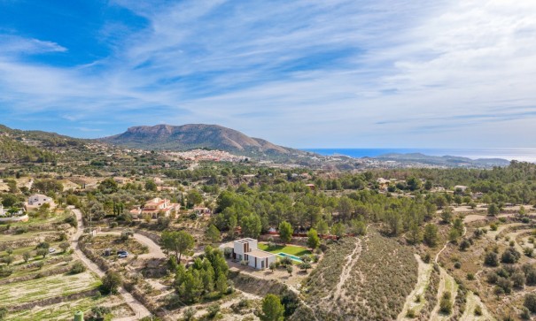 Videresalg - Fritliggende villa -
Finestrat