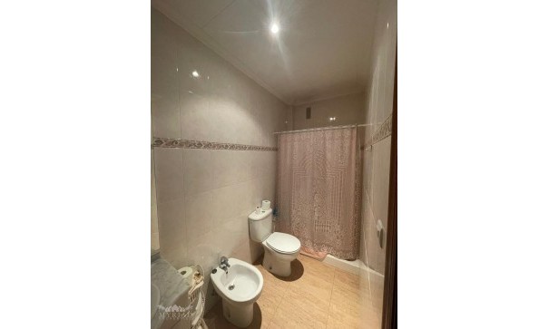 Sprzedaż - Dom miejski -
Pinoso - Pinoso Alicante