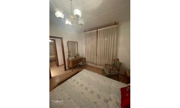 Sprzedaż - Dom miejski -
Pinoso - Pinoso Alicante