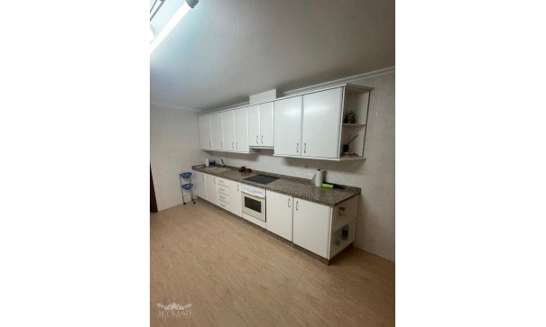 Sprzedaż - Dom miejski -
Pinoso - Pinoso Alicante