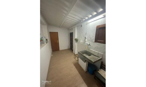 Sprzedaż - Dom miejski -
Pinoso - Pinoso Alicante