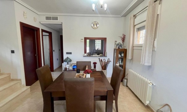 Venta - Chalet Independiente -
Algorfa