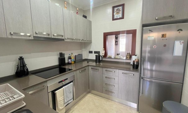 Venta - Chalet Independiente -
Algorfa