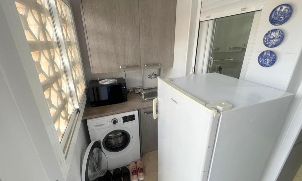 Venta - Chalet Independiente -
Algorfa